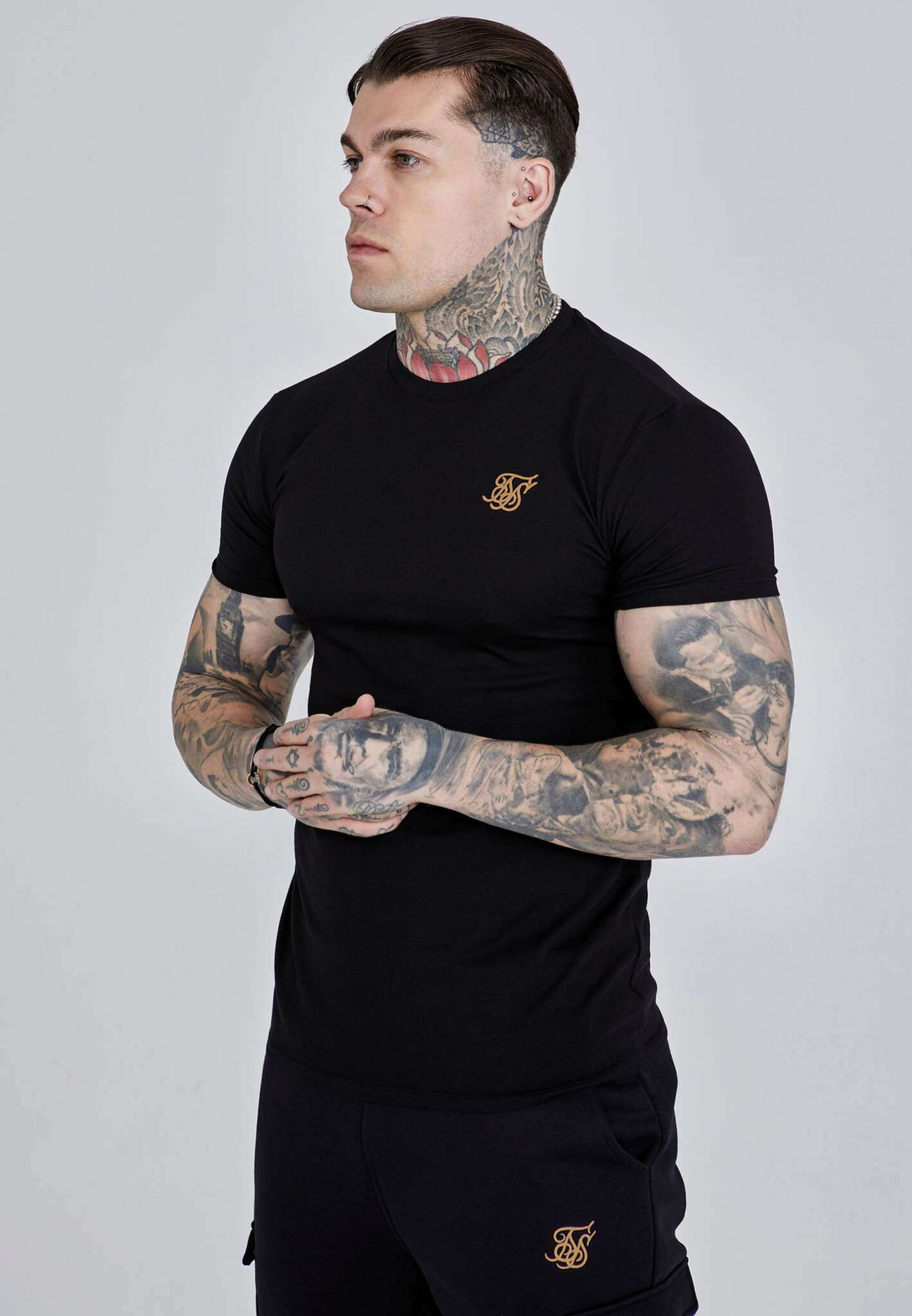 Muscle Fit T-Shirt in Black T-Shirts SikSilk