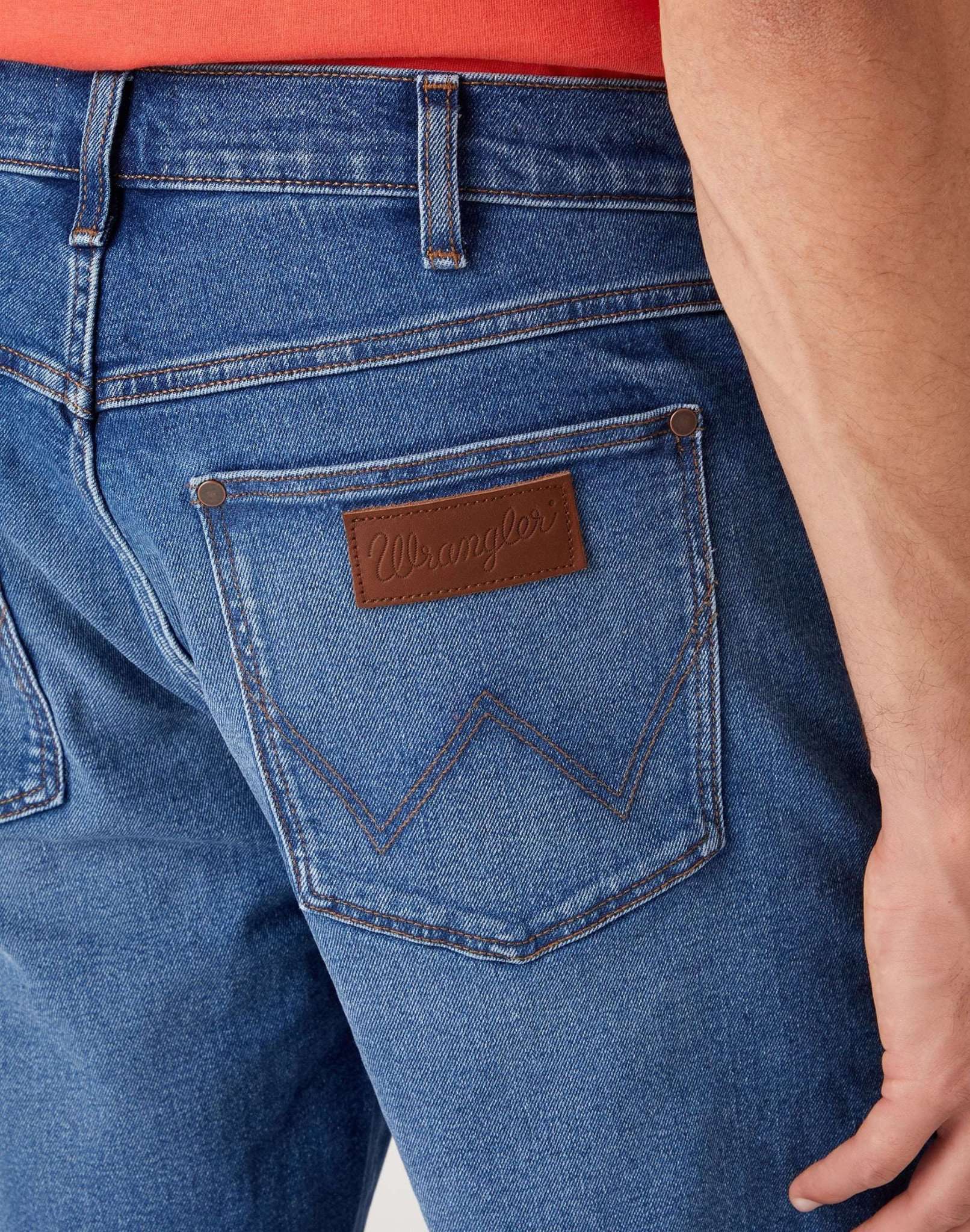 Frontier Short in Be Cool Jean Shorts Wrangler   