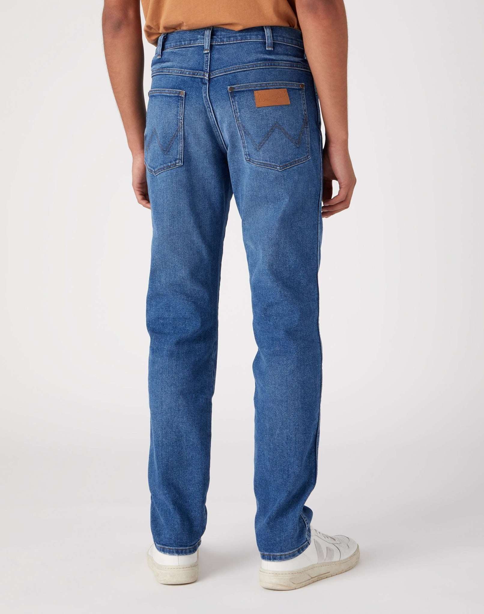 River in Smoke Sea Jeans Wrangler   