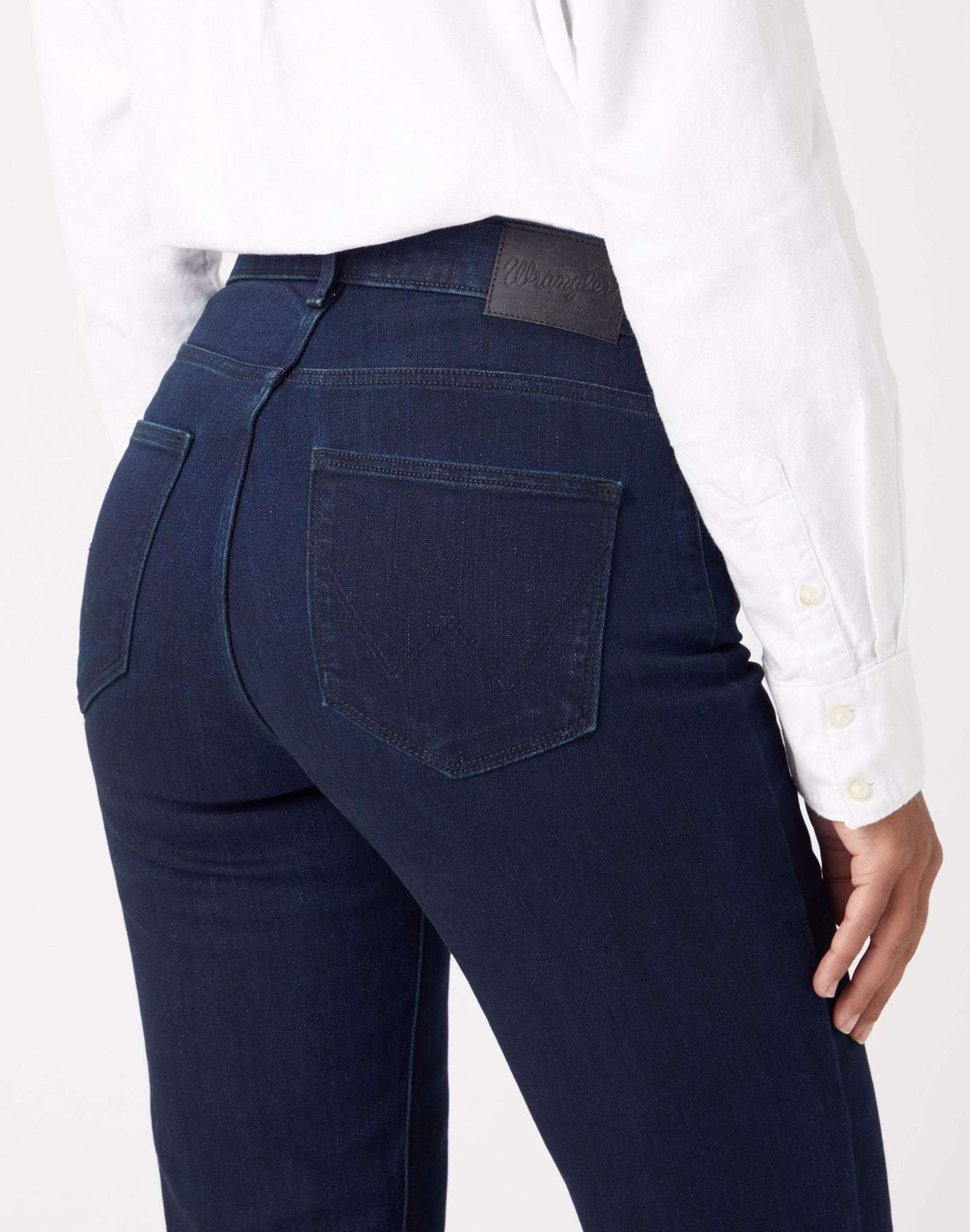 Straight in Blue Black Jeans Wrangler   