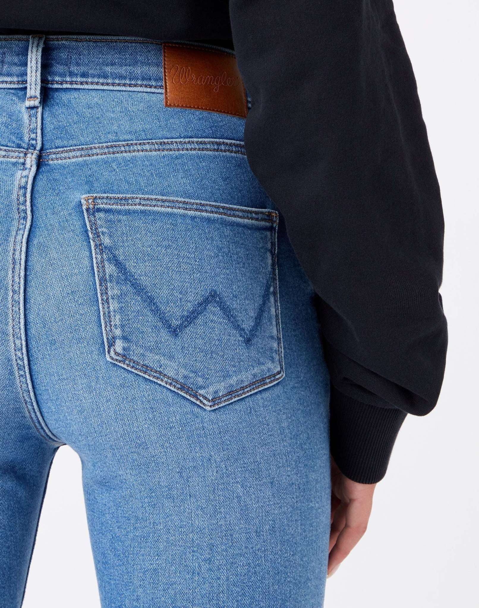 High Rise Skinny jeans in river jeans Wrangler   