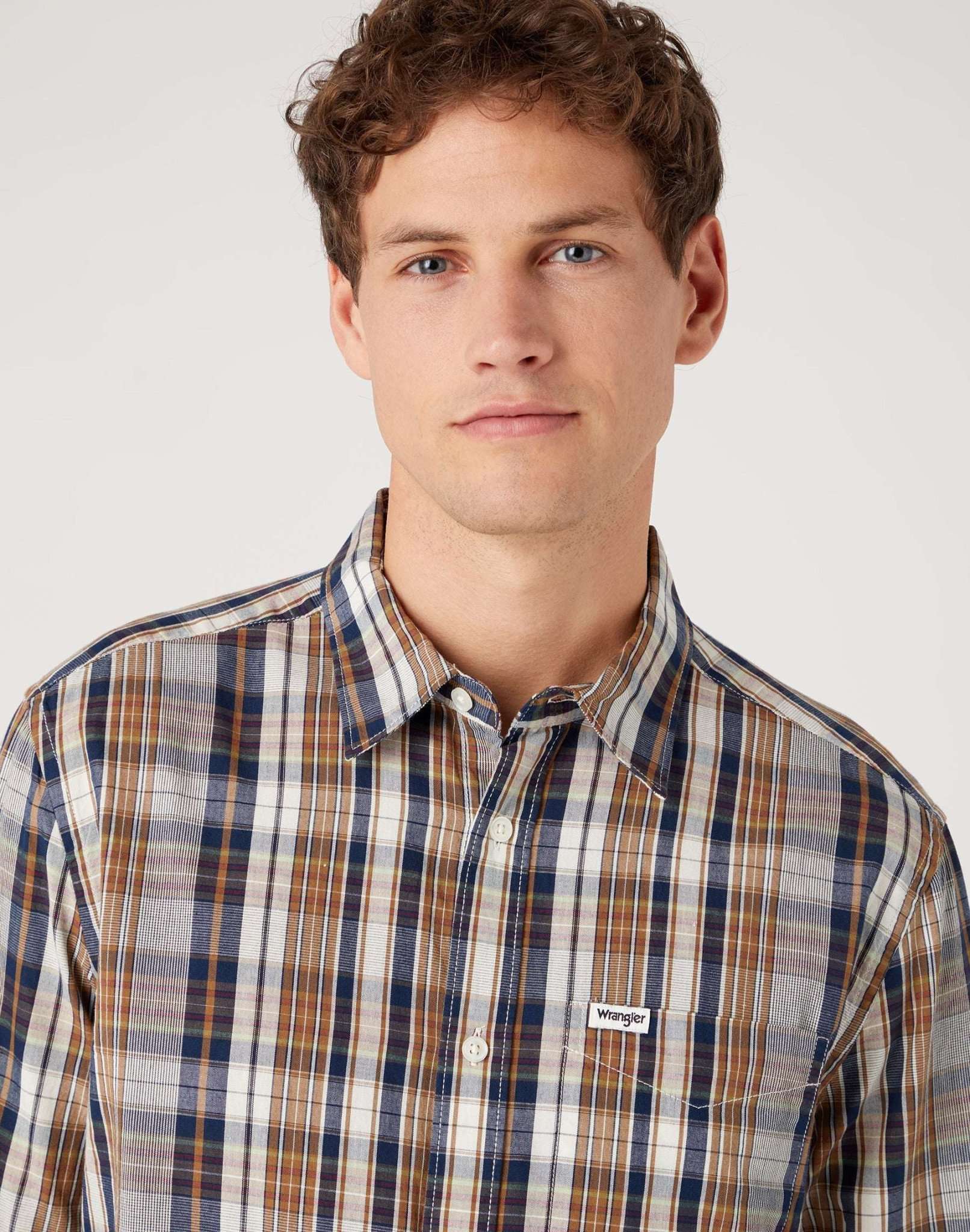 One Pocket Shirt in Cappuccino Shirts Wrangler   