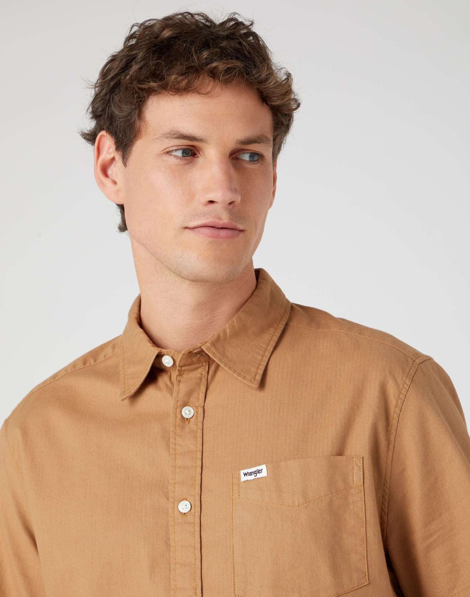 Short Sleeve One Pocket Shirt in Tobacco Brown Shirts Wrangler   