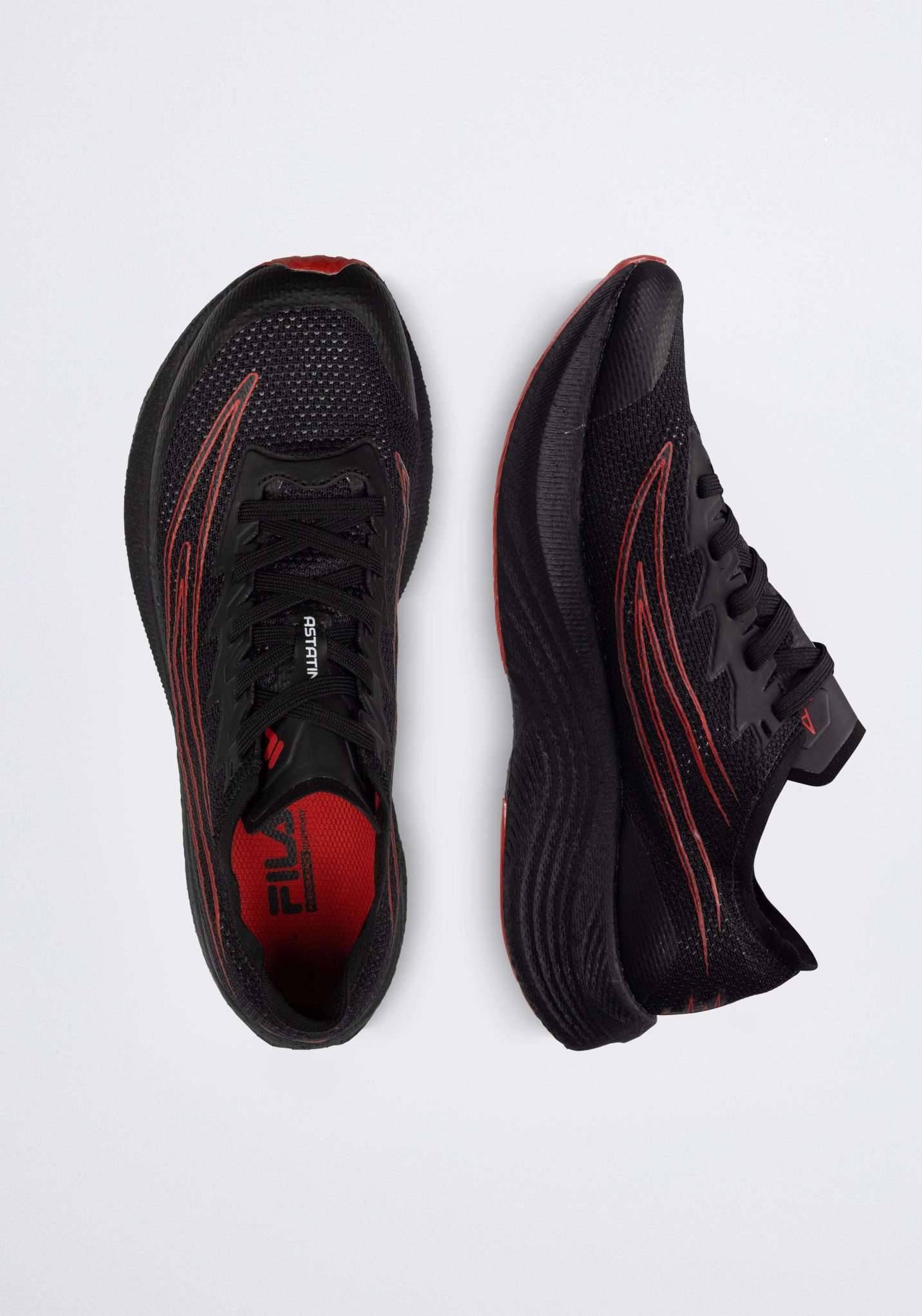 Astatine in Black-Phantom running shoes Fila   