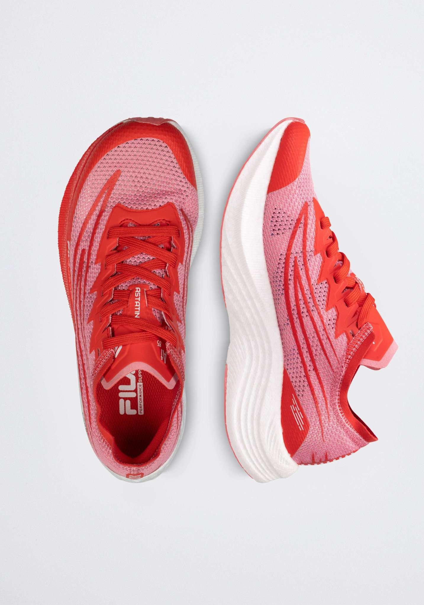 Astatine Wmn in Geranium Pink-Fiery Red Running Shoes Fila   