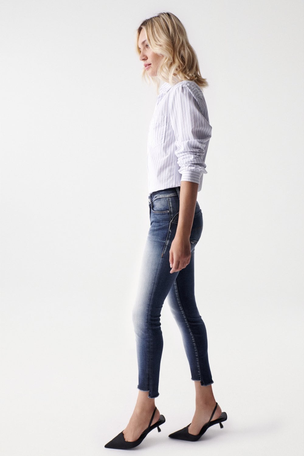 Wonder Cropped Skinny Push-Up in Dark Wash Jeans Salsa Jeans   