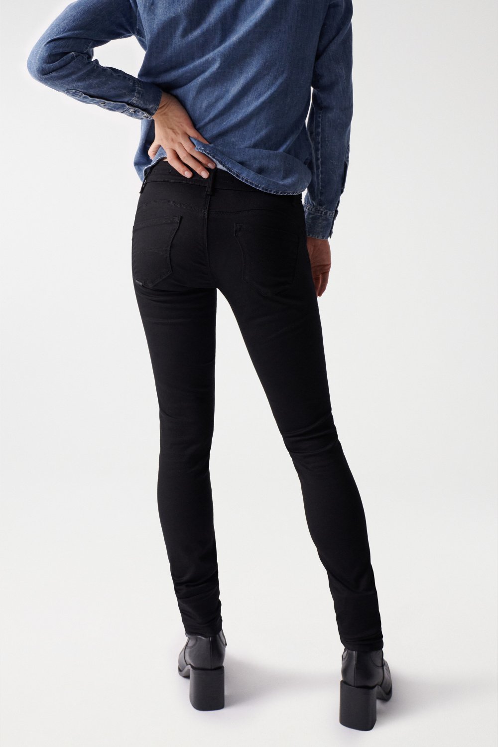 Wonder Skinny Push-Up in Black Jeans Salsa Jeans   