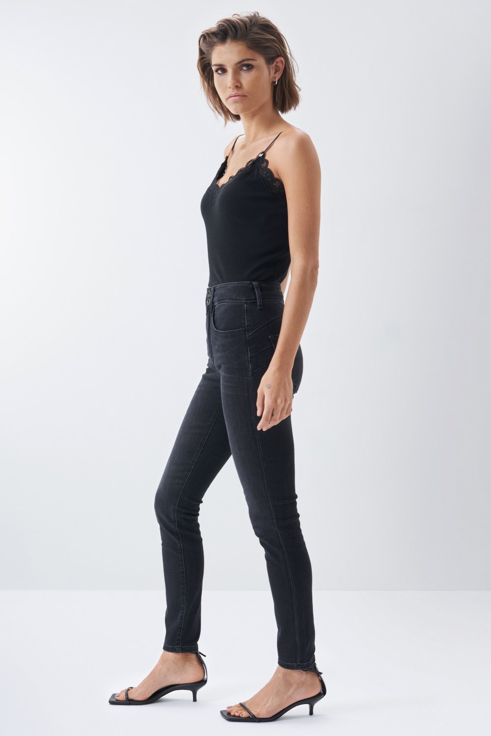 Secret Skinny Push-In in Black Jeans Salsa Jeans   