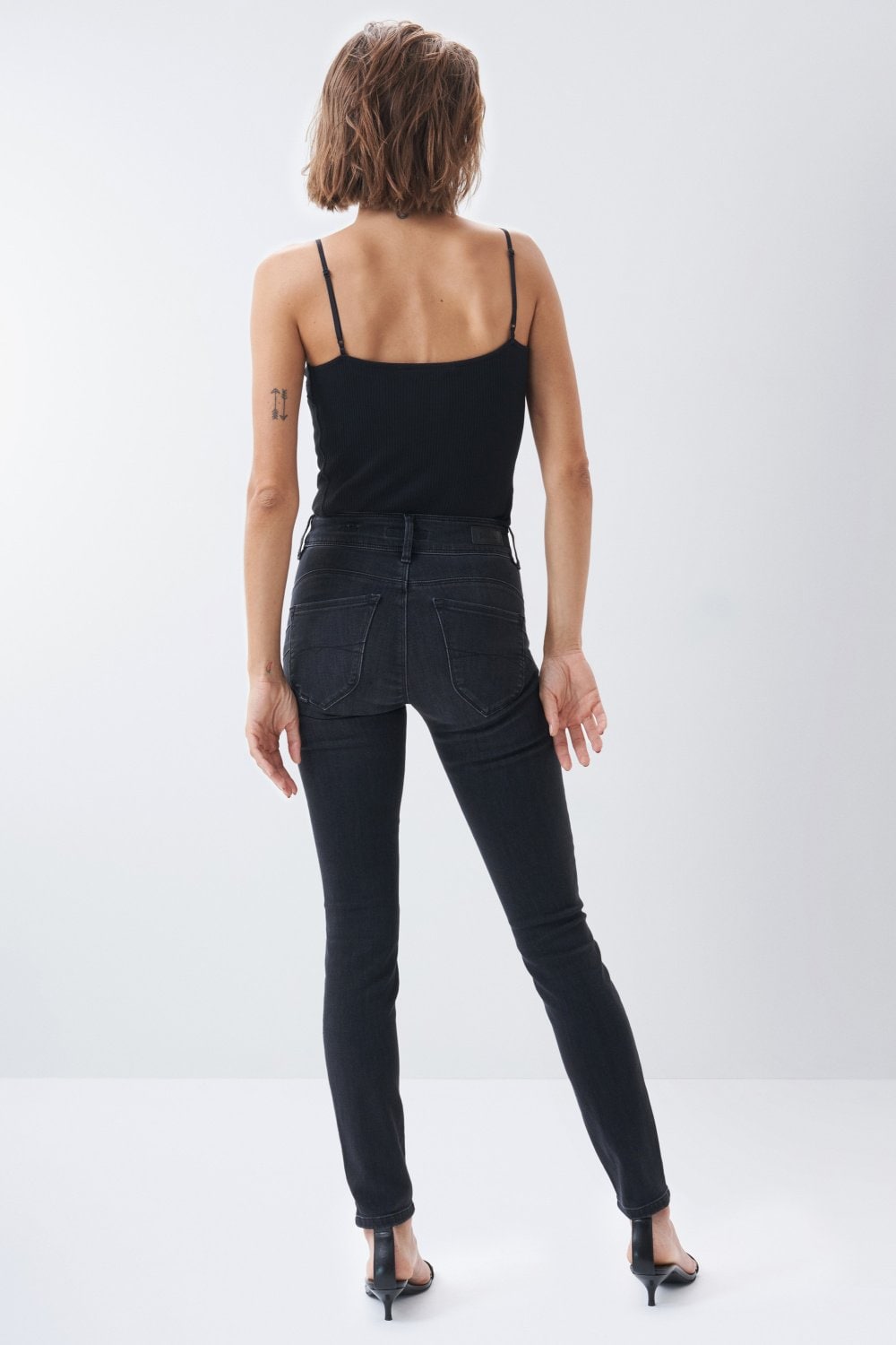 Secret Skinny Push-In in Black Jeans Salsa Jeans   