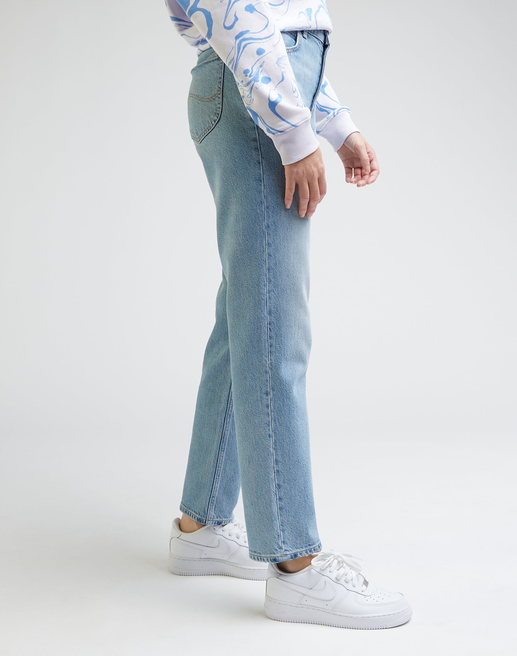 Carol in Stone Frost Jeans Lee   