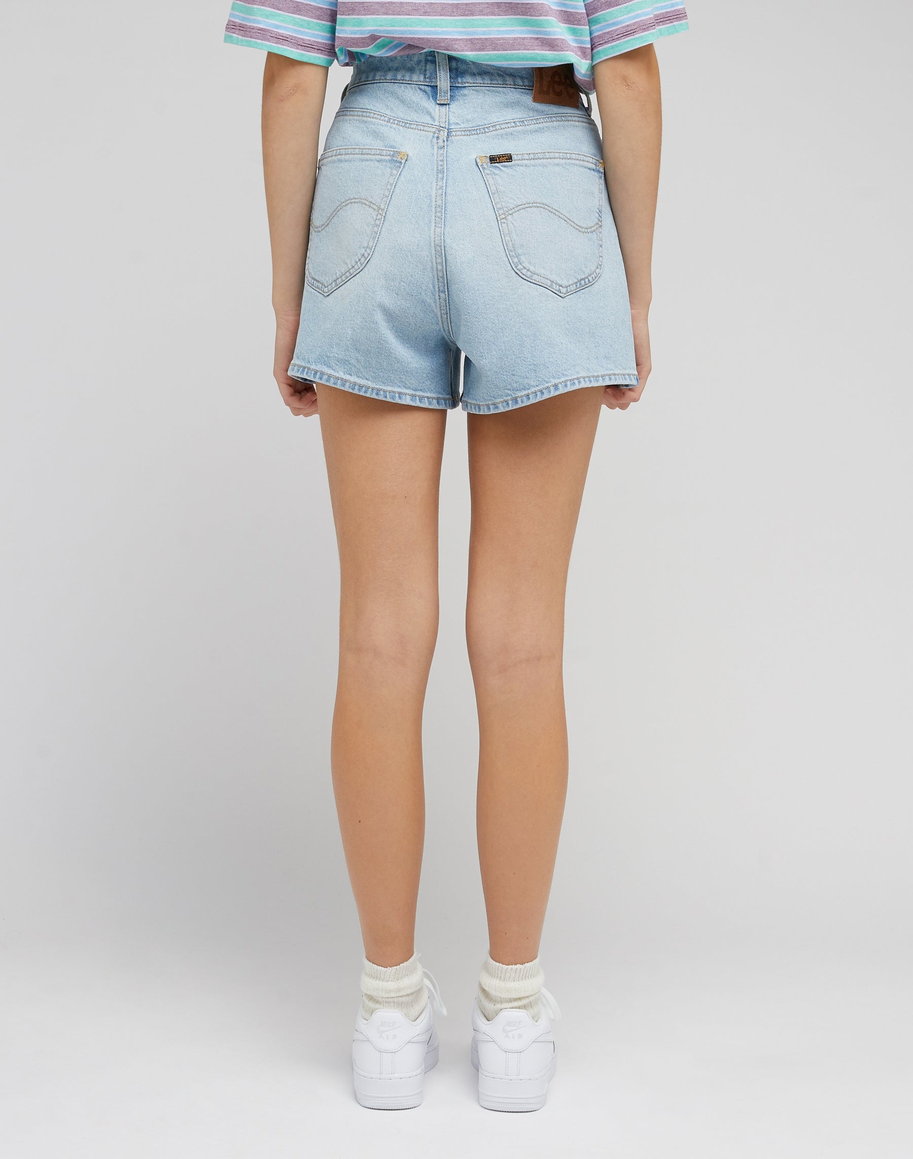 Carol Short in Soft Diffused Jean Shorts Lee   