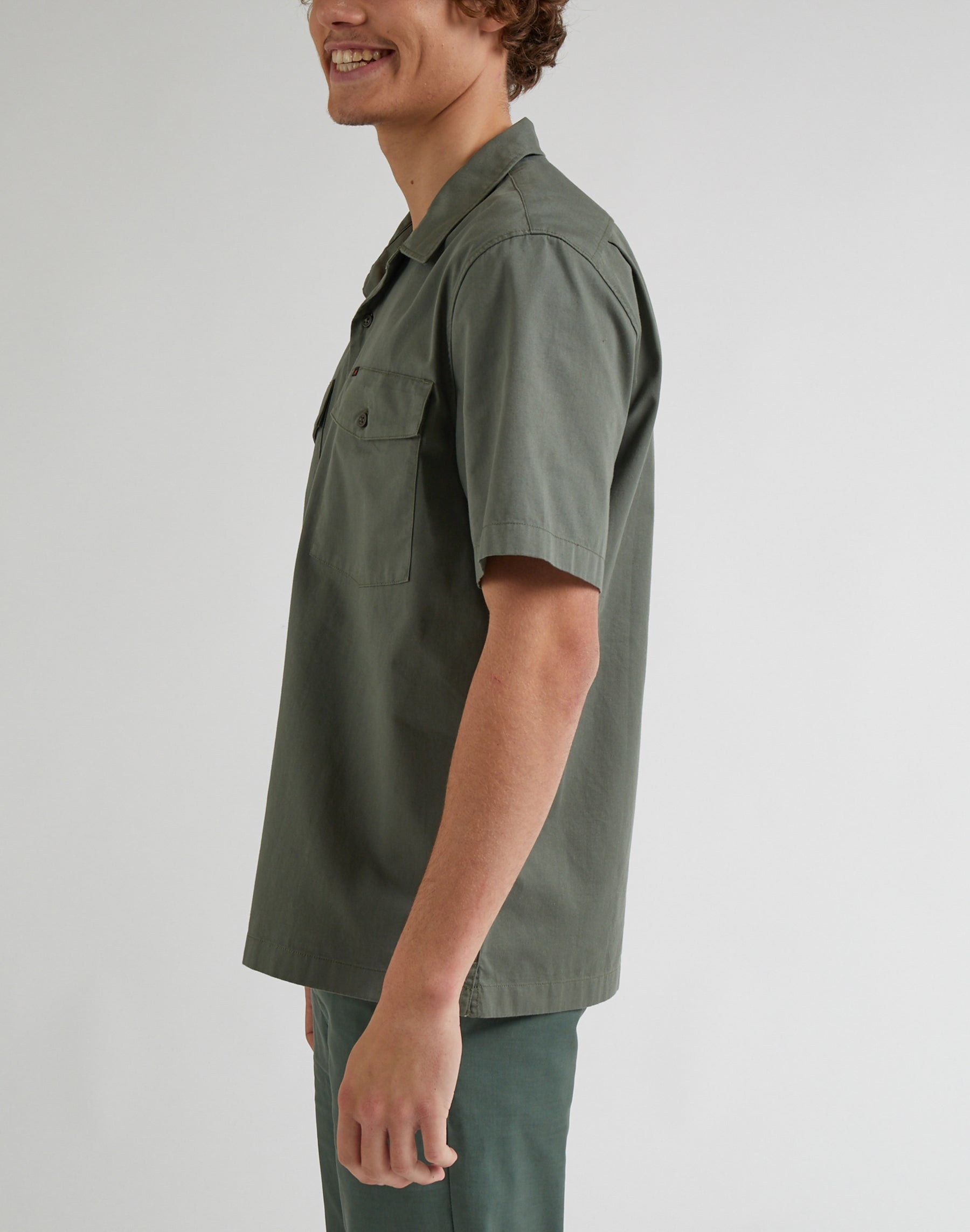 Short sleeve Chetopa shirt in Fort Green shirts Lee   