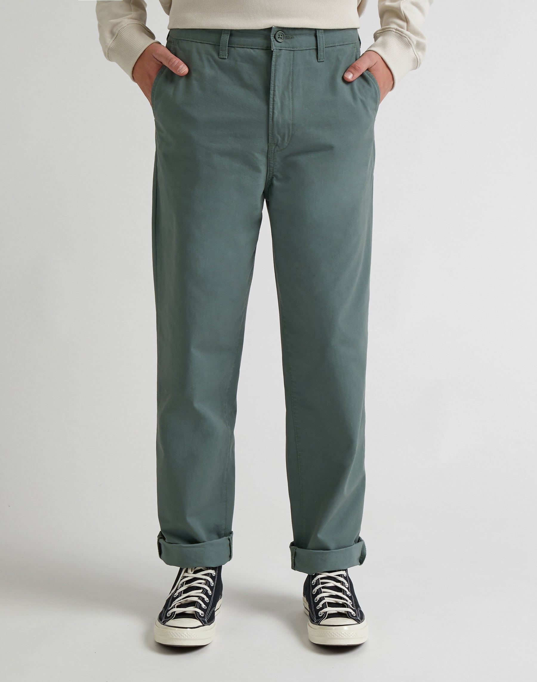 Relaxed Chino in Fort Green Pants Lee   