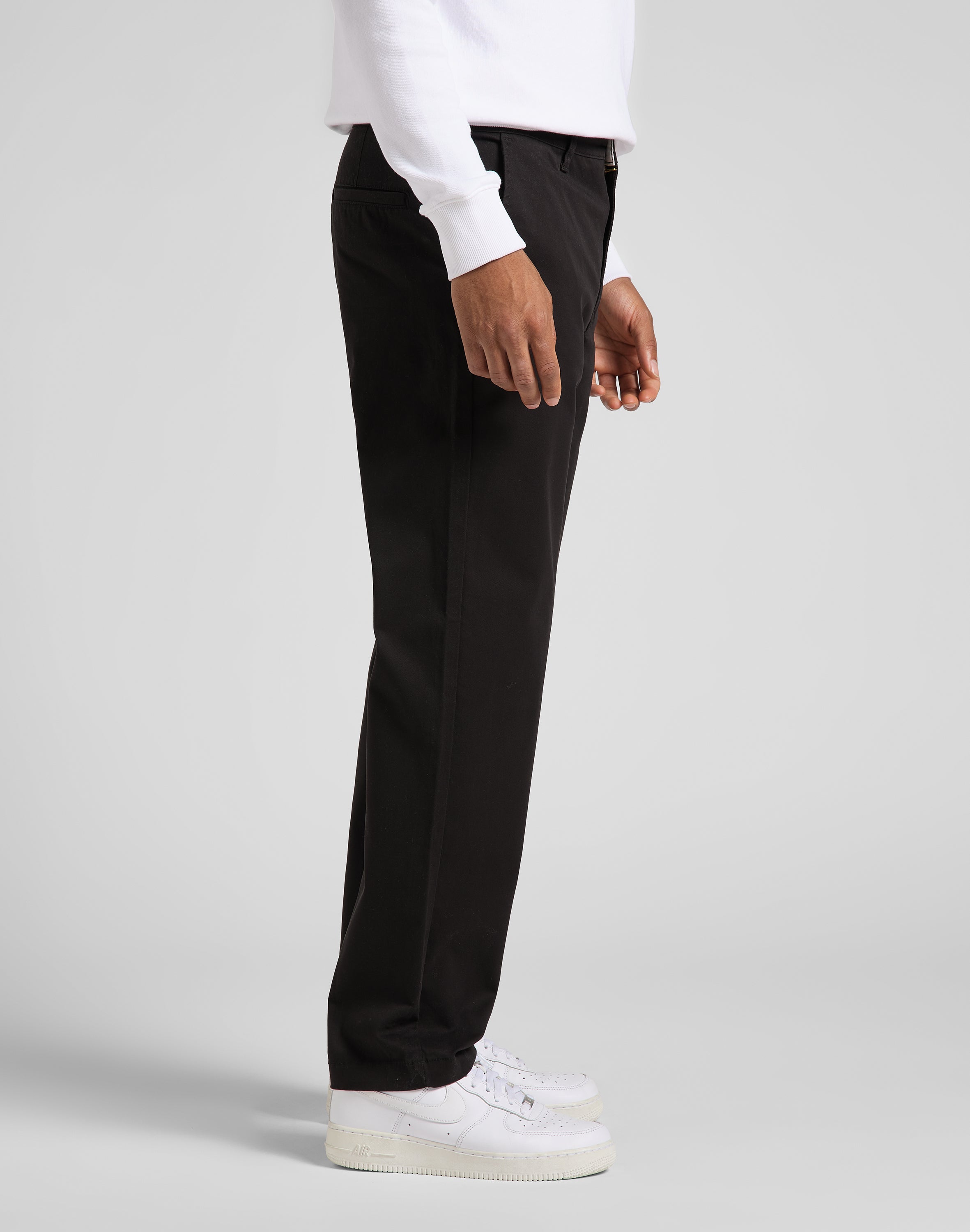 Relaxed Chino in Black Pants Lee   