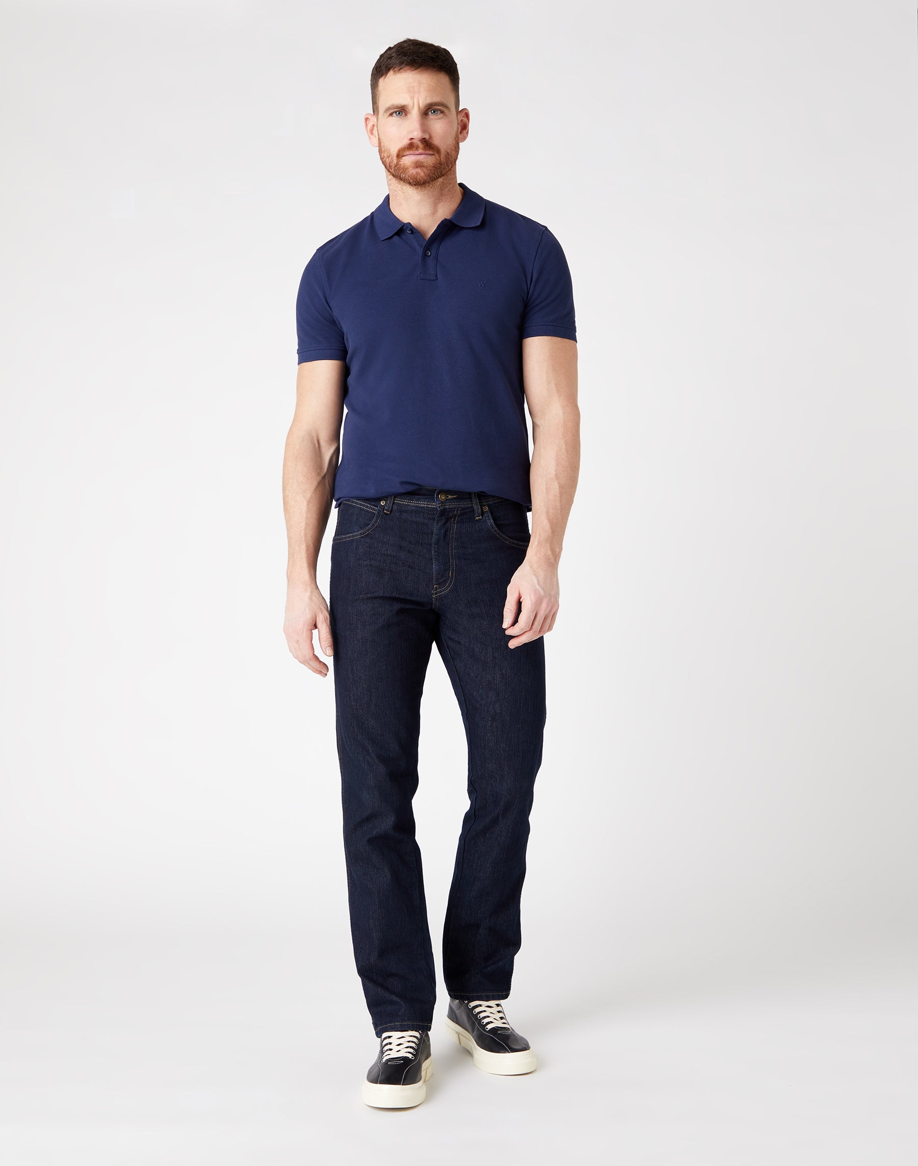 Regular Fit Medium Stretch in Rinsewash Jeans Wrangler   