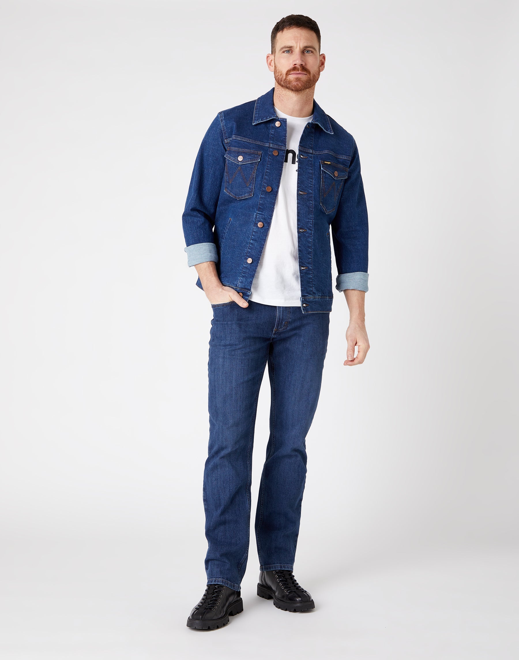 Straight Low Stretch in Dark Stone Jeans Wrangler   