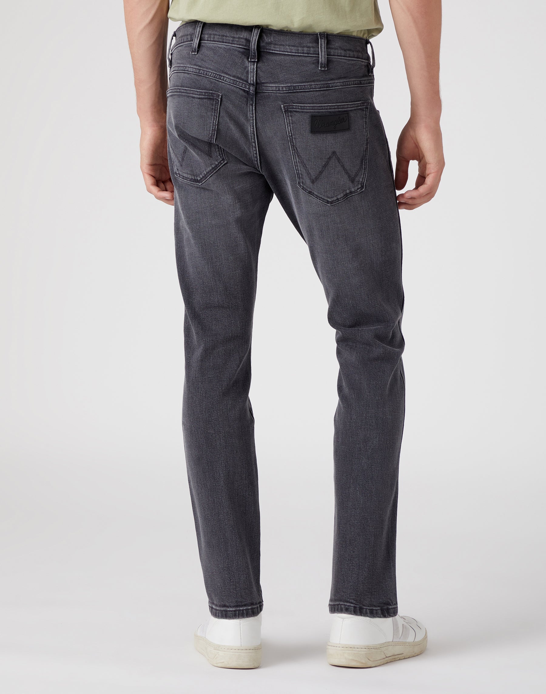 Bryson Medium Stretch in Blackout Jeans Wrangler   