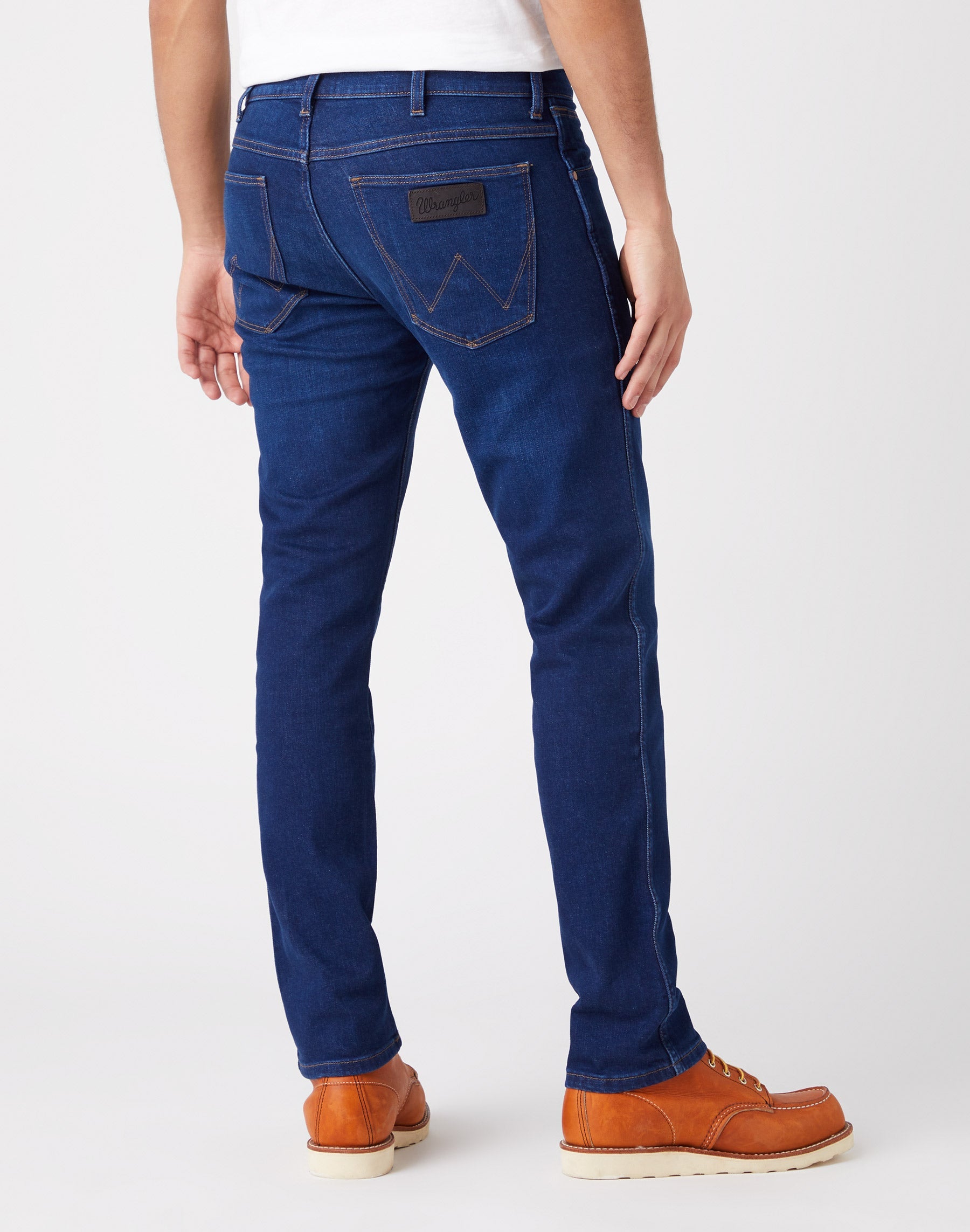 Larston Medium Stretch in The Bullseye Jeans Wrangler   