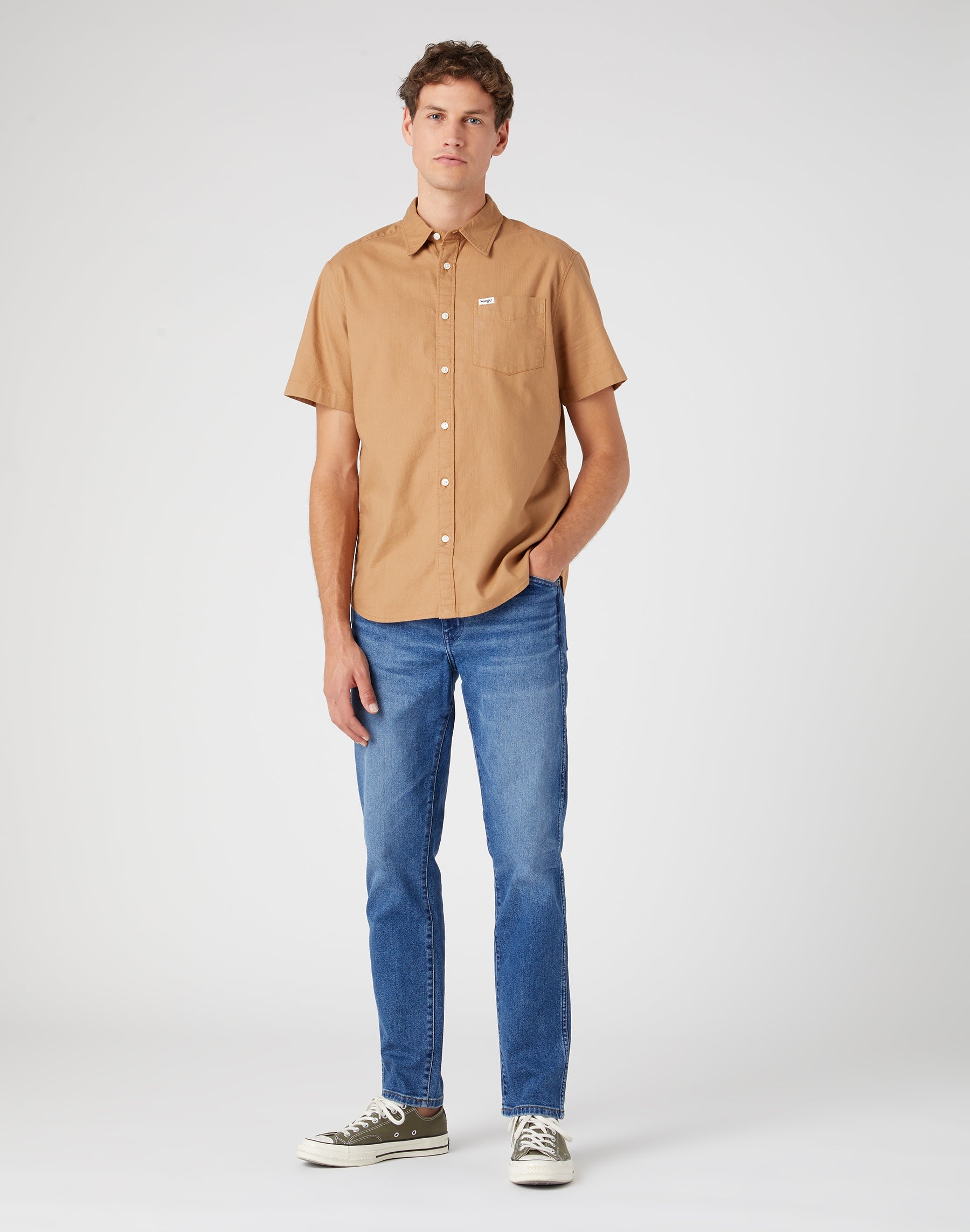 Short Sleeve One Pocket Shirt in Tobacco Brown Shirts Wrangler   