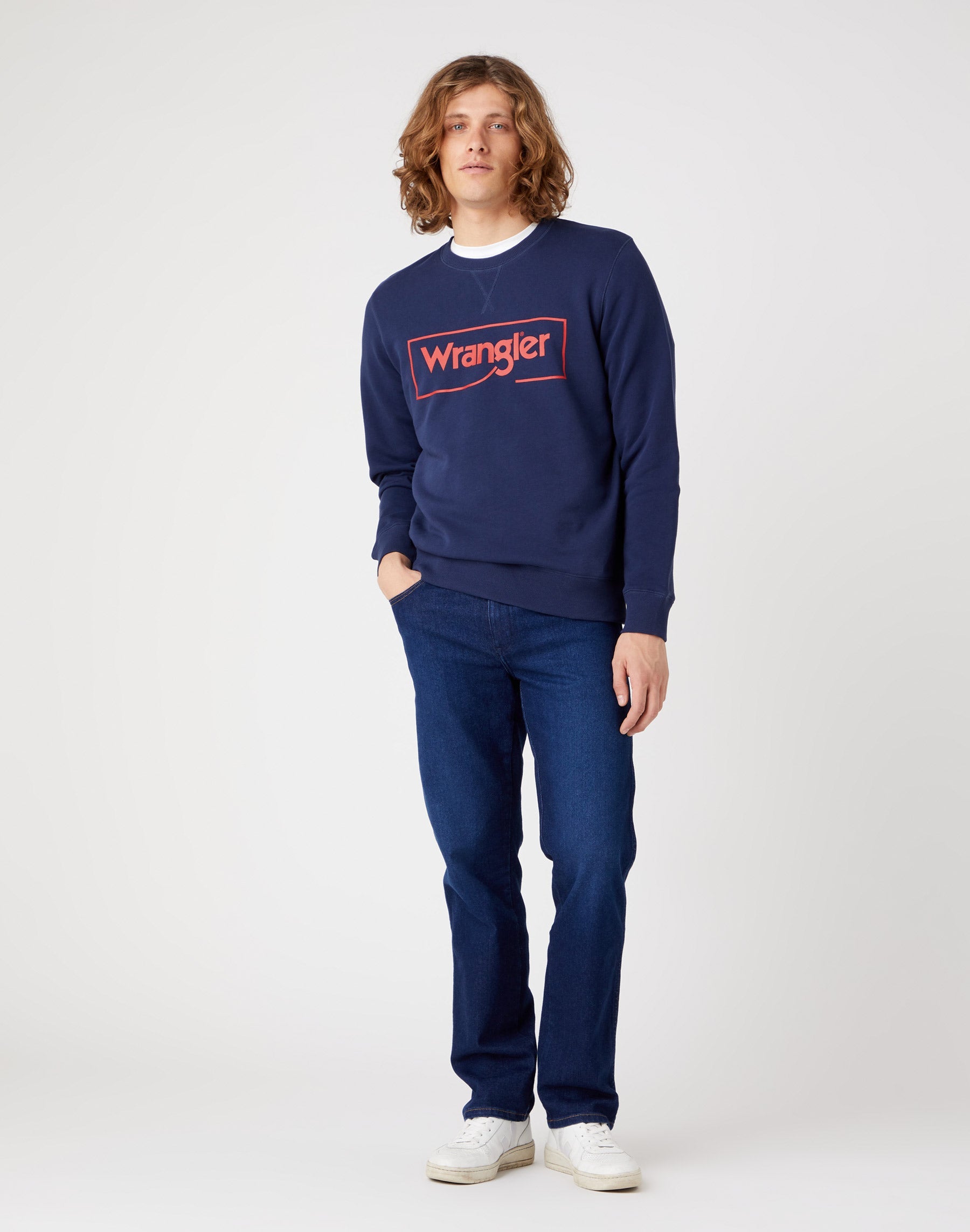 Frame Logo Crew in Navy Sweatshirts Wrangler   