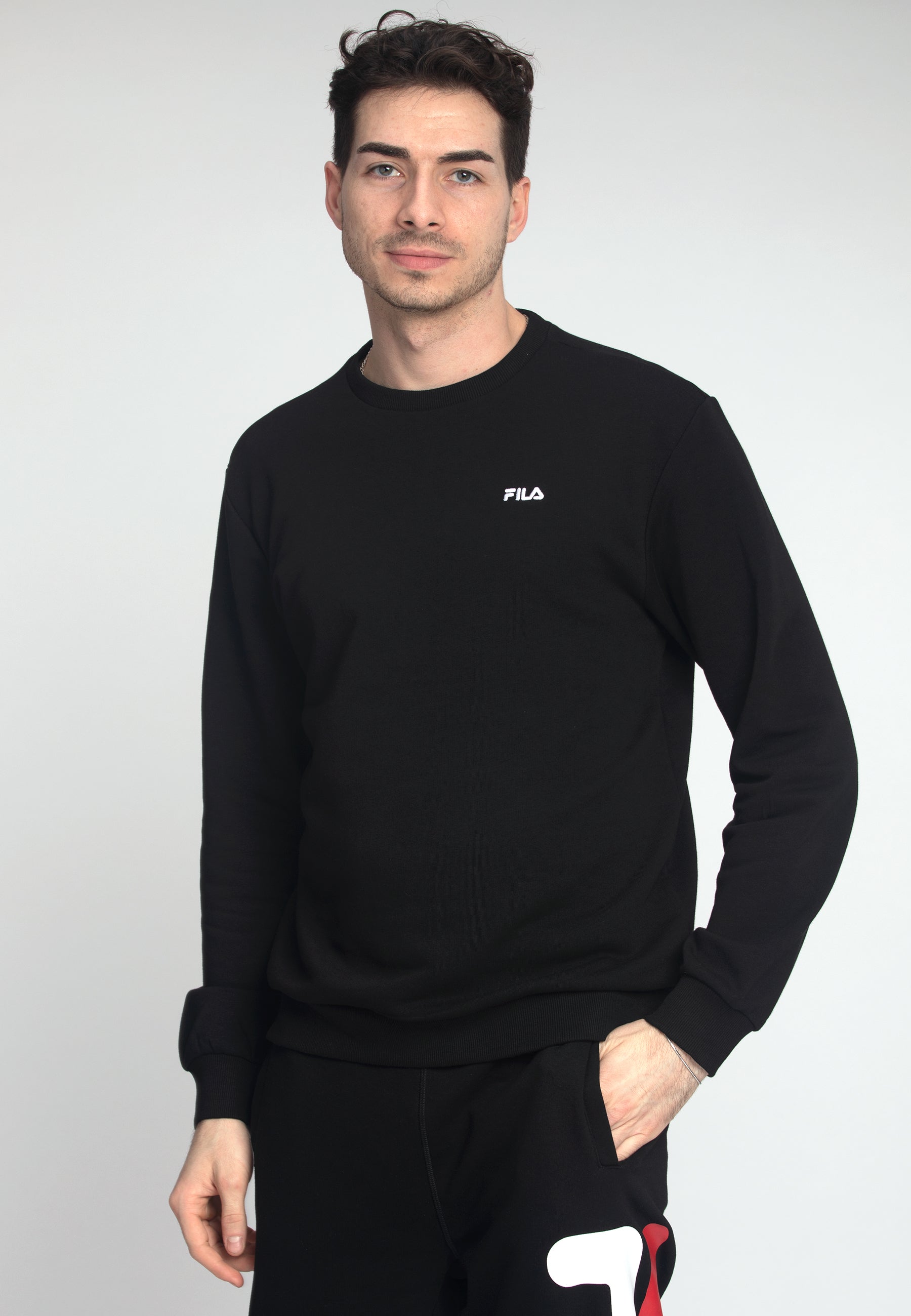 Brustem Crew Sweat in Black Sweatshirts Fila   