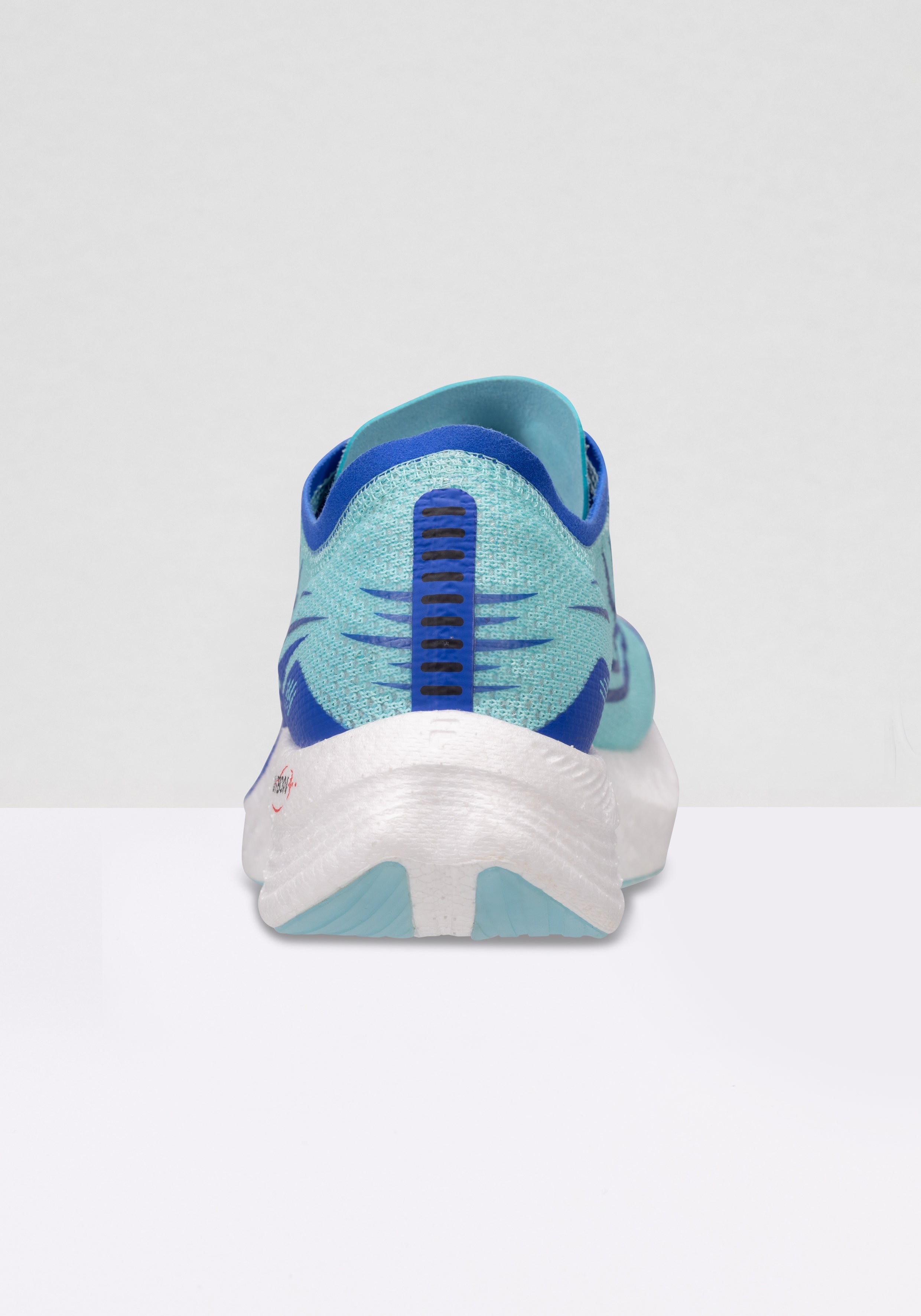 Astatine in Aruba Blue-Lapis Blue Running Shoes Fila   