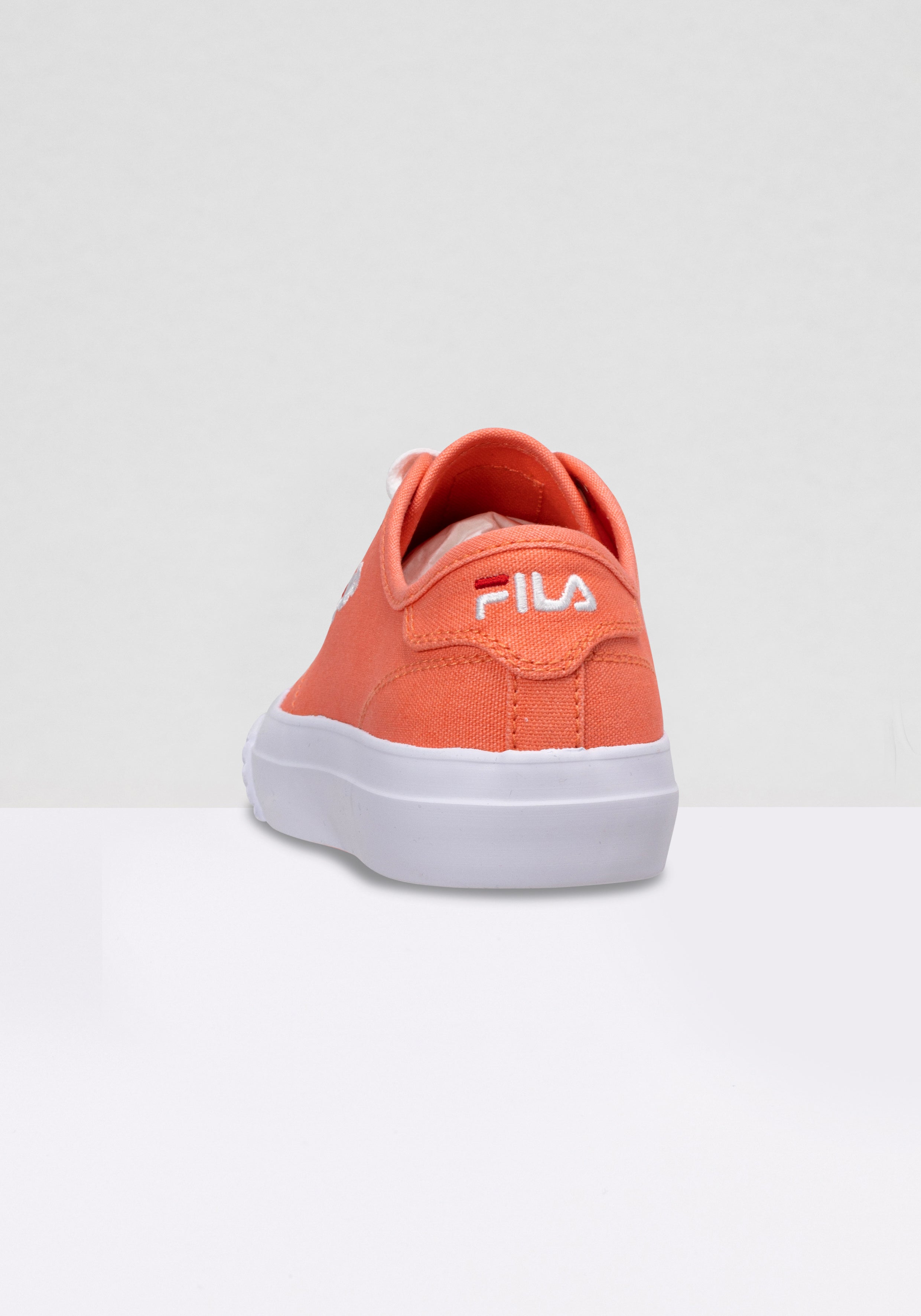 Pointer Classic Wmn in Fiery Coral Sneakers Fila   